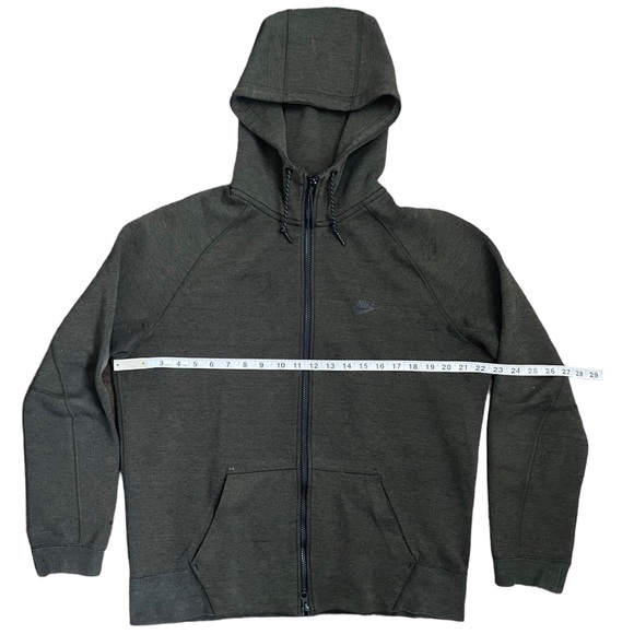 Nike Tech Fleece (L but fit like M) - Picture 3 of 6